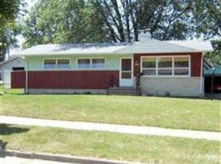 1921 Scott Ln, Madison, WI 53704