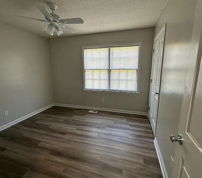 50 Monica Dr — Photo 13