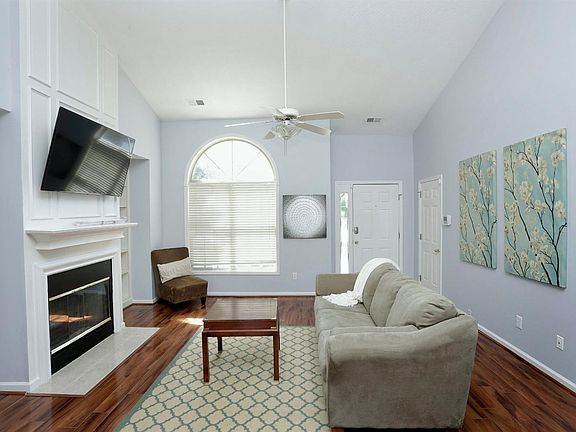 3rd image of 3705 Winthrop Dr