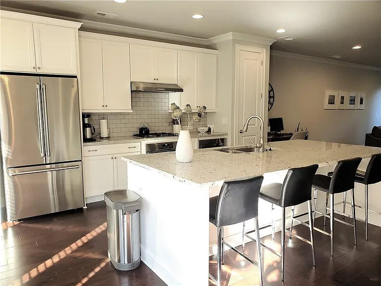 4009 Vickery Gln — Photo 4