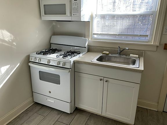 2nd image of 2839 Frankford Ave #1F
