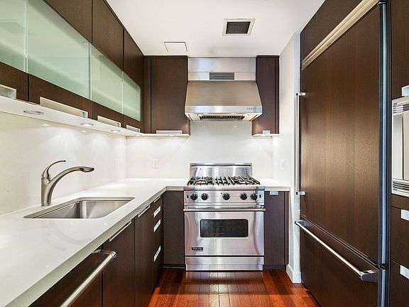 5th image of 50 W 15th St APT 4A