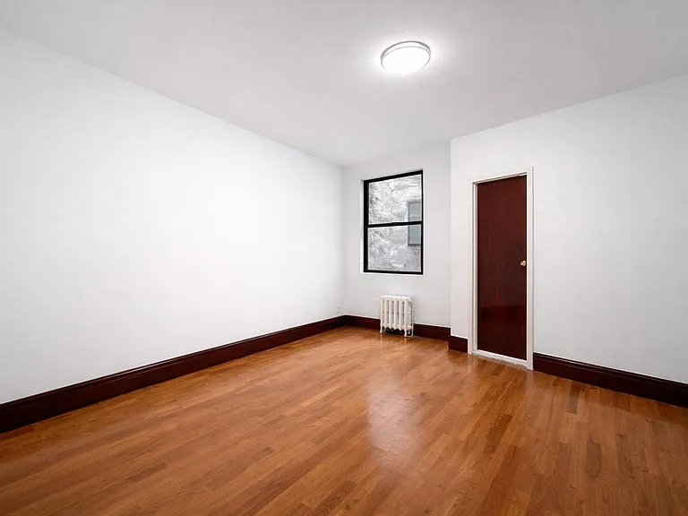28 W 125th St #2A — Photo 9