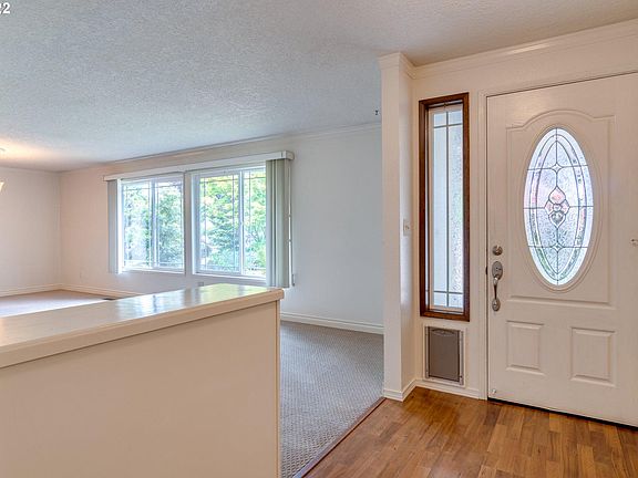 3rd image of 3135 Marigold St