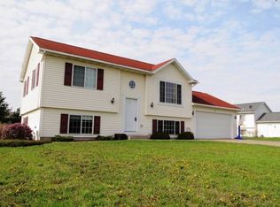 3061 Lexington Pl, Plover, WI 54467