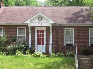 714 E Washington St, Belleville, IL