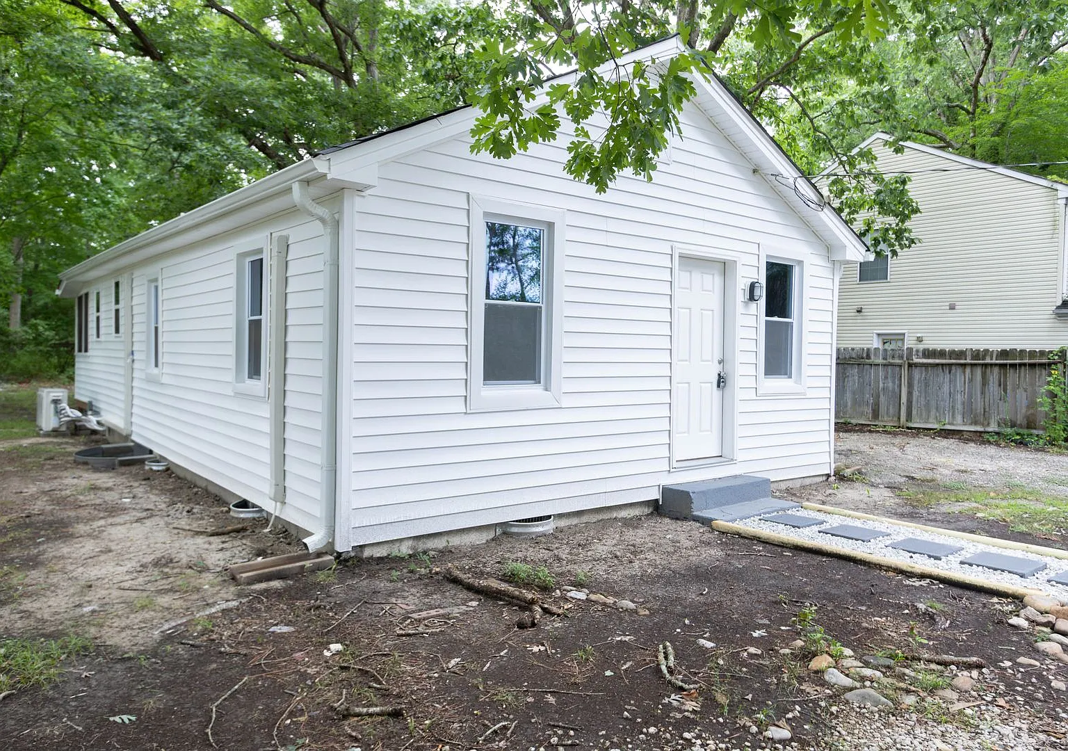 Charming Renovated Rancher in the Heart of Newport News — Photo 3