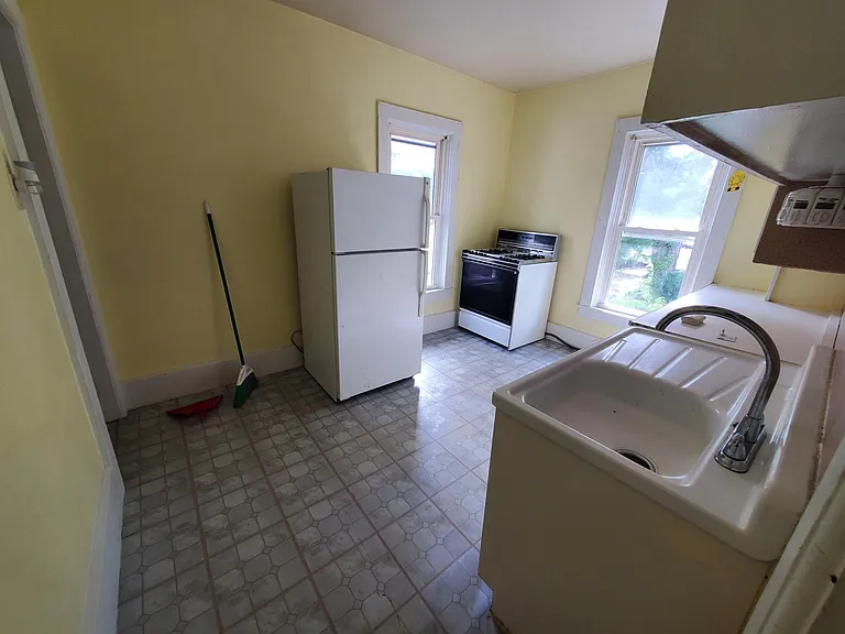 11 Franklin St #11A — Photo 6