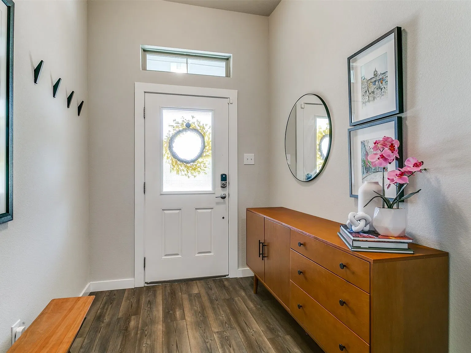 4 bed, 3.0 bath, 2164 sqft, $2,700 — Photo 3