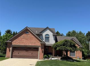 3328 Primrose Dr, Rochester Hills, MI 48307