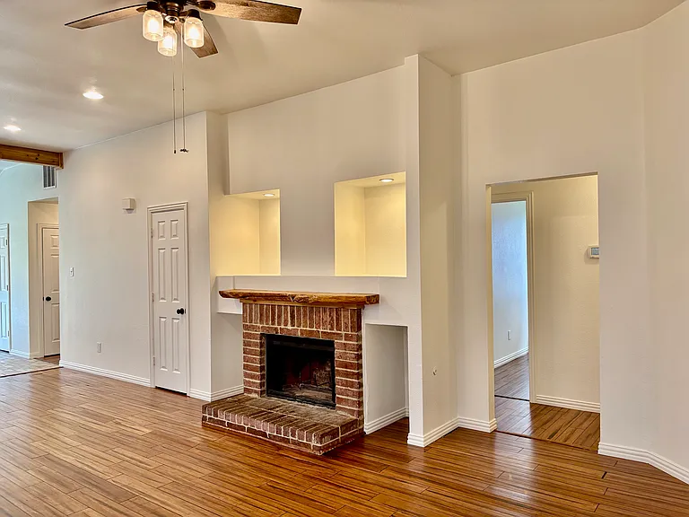 1660 Prescott Cir — Photo 19