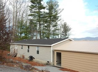 716 Corn Mountain Rd, Hendersonville, NC 28792