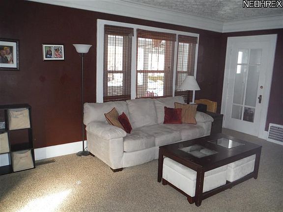 3rd image of 750 Wellesley Ave