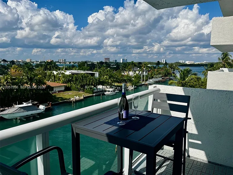 10000 W Bay Harbor Dr #503 — Photo 1