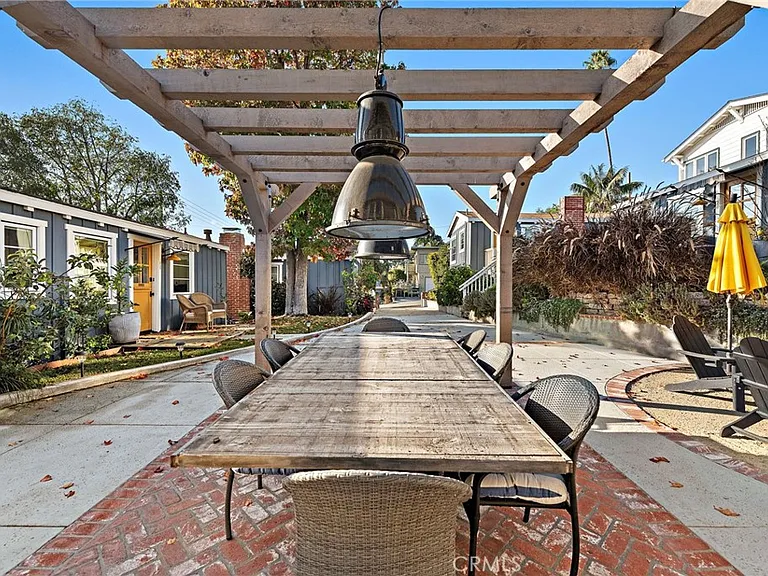 233 Cajon St — Photo 14