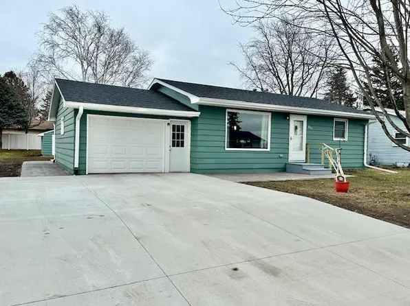 819 S East St, Caledonia, MN 55921