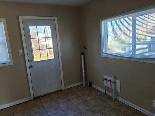 429 Anthony St, Waterloo, IA 50707