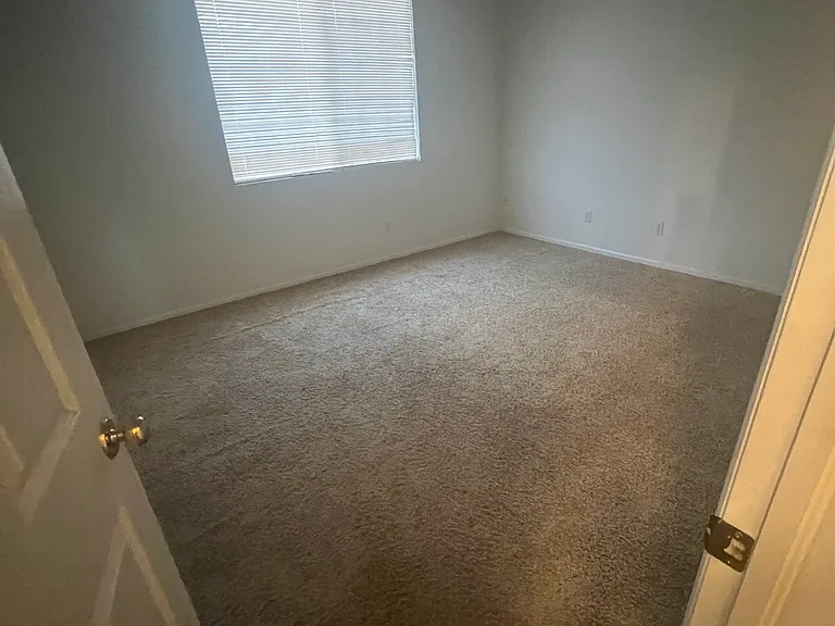 18521 E Harvard Dr — Photo 5
