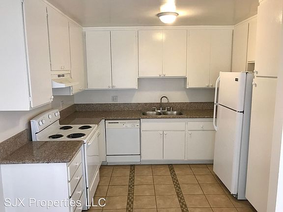 4th image of 8061 Romaine St APT 107