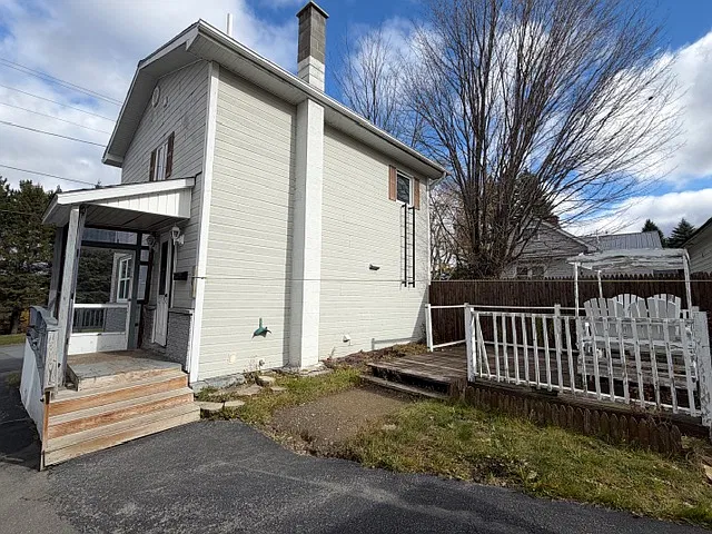 2 bed, 1150 sqft, $1,200 — Photo 2