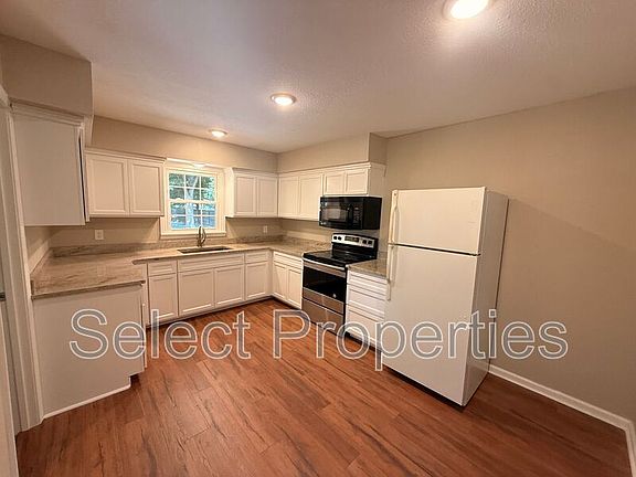 2nd image of 1801 Bernard St