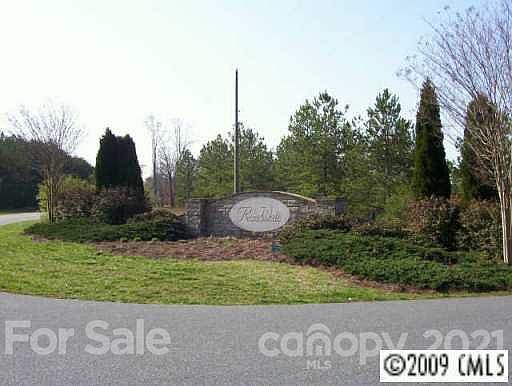 3rd image of 209 Rivercliff Dr