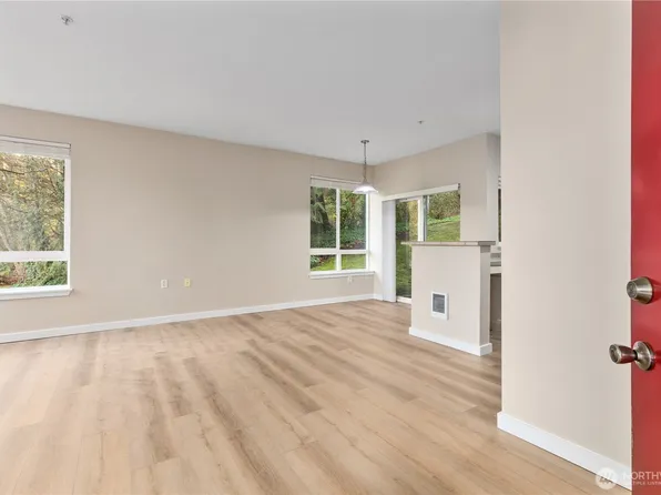 3926 243rd Place SE #H101, Bothell, WA 98021