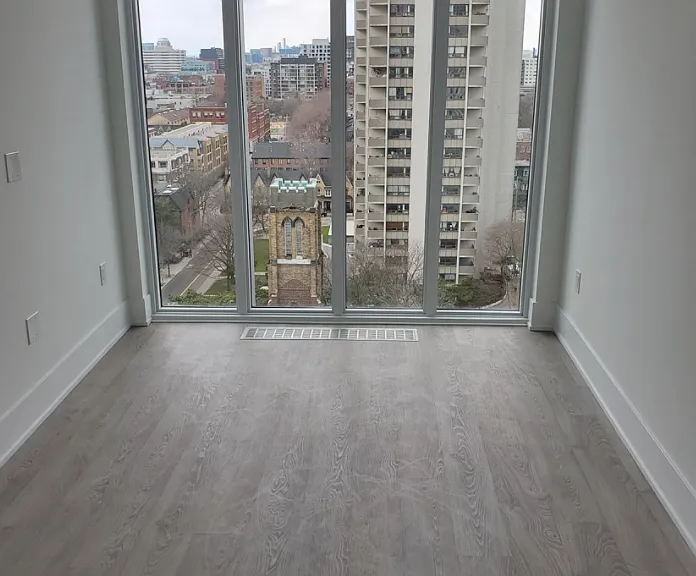 50 McCaul St — Photo 6