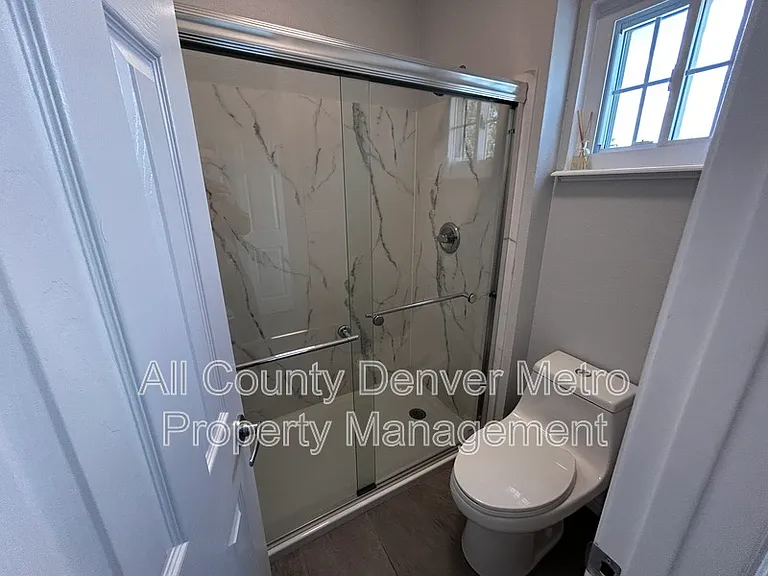 7250 Devinney Ct #E — Photo 11