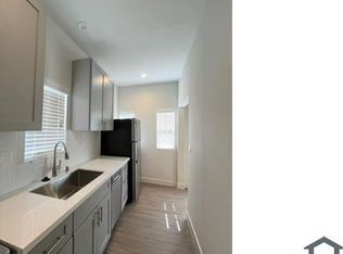 3809 3/4 Montclair St, Los Angeles, CA 90018