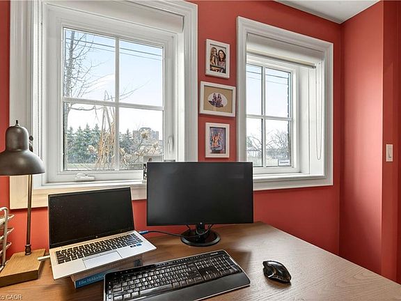 4th image of 1862 Burnhamthorpe Rd E