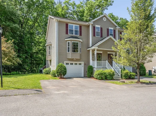 8 Cricones Way #1, Tyngsboro, MA 01879