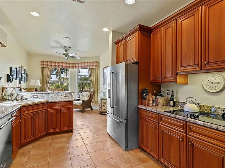 4924 Sedgewood Ln — Photo 23