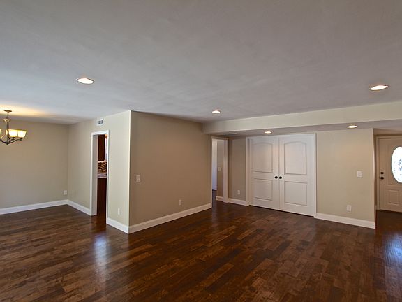 5th image of 9725 Orion Ave