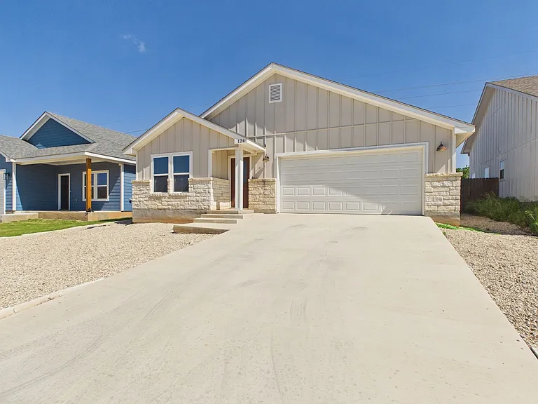 124 Feather Way — Photo 1