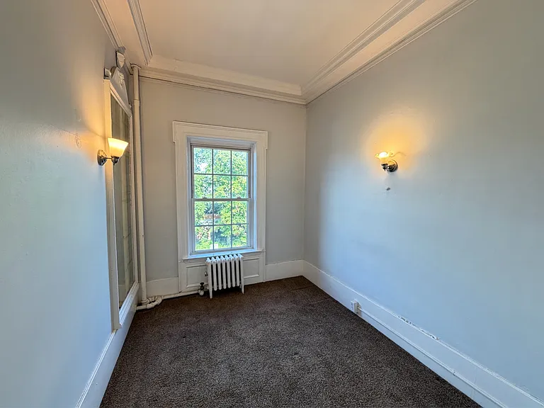 479 Delaware Ave — Photo 17