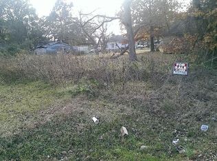 513 E Oak St, Hope, AR 71801