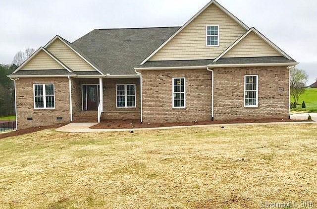 1st image of 916 Clear Creek Cir