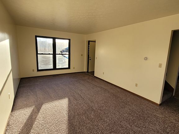 3rd image of 3415 Southward Cir