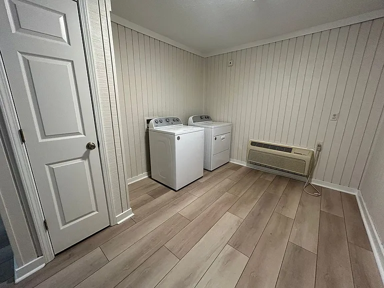 229 North Church Street — Photo 6