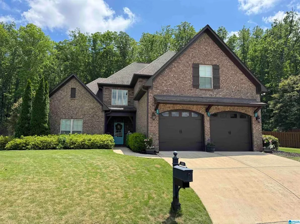 533 Kirkwall Cir, Pelham, AL 35124