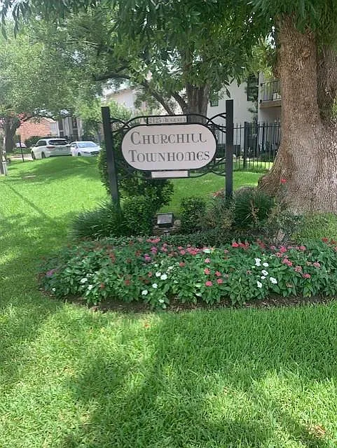 2425 Augusta Dr #7