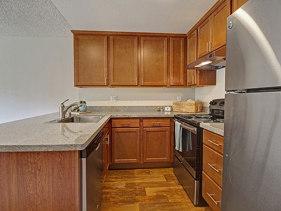 4th image of 3615 147th Pl NE #E04