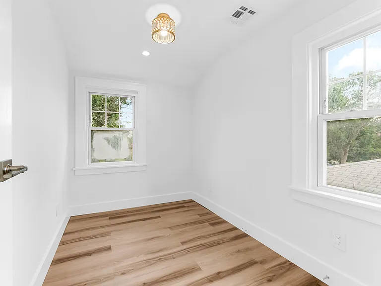 21 Morris Rd — Photo 23