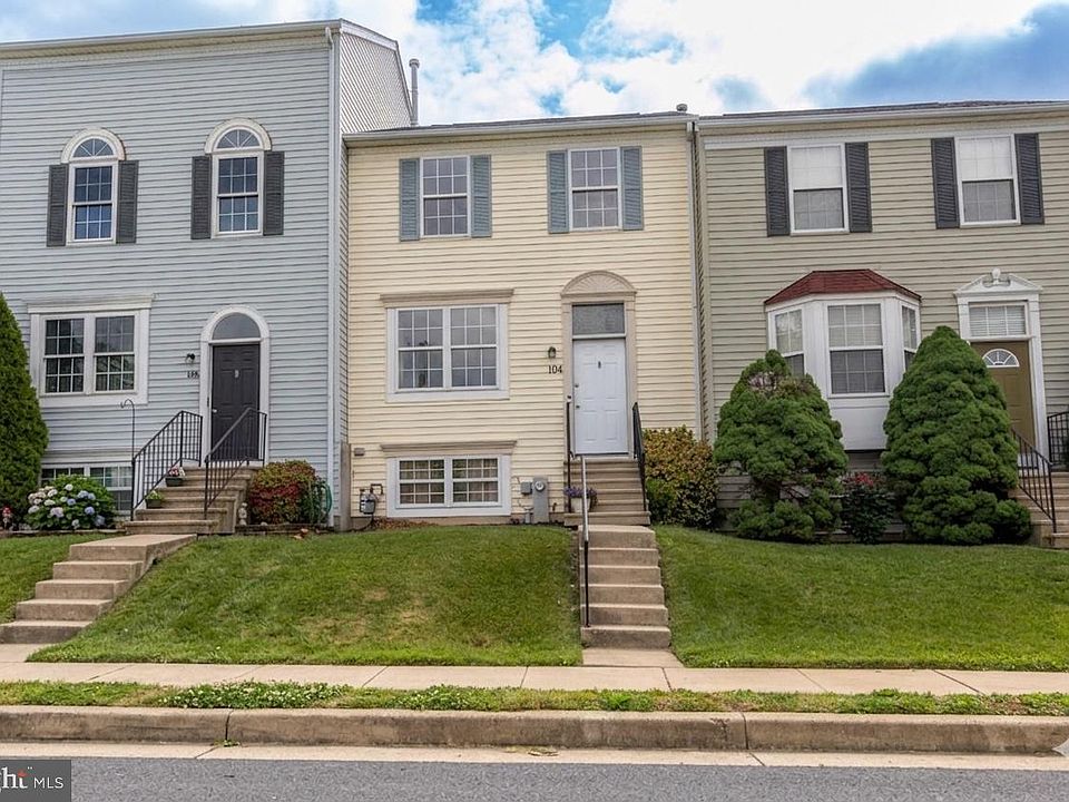 1st image of 104 Remington Cir