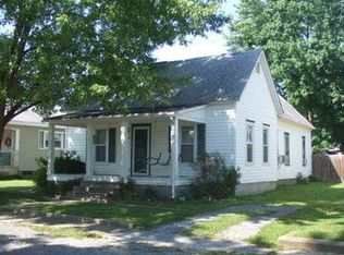 109 S 18th St, Herrin, IL 62948
