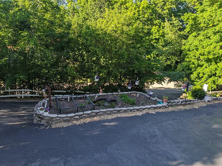 Mary Lynn Dr — Photo 8