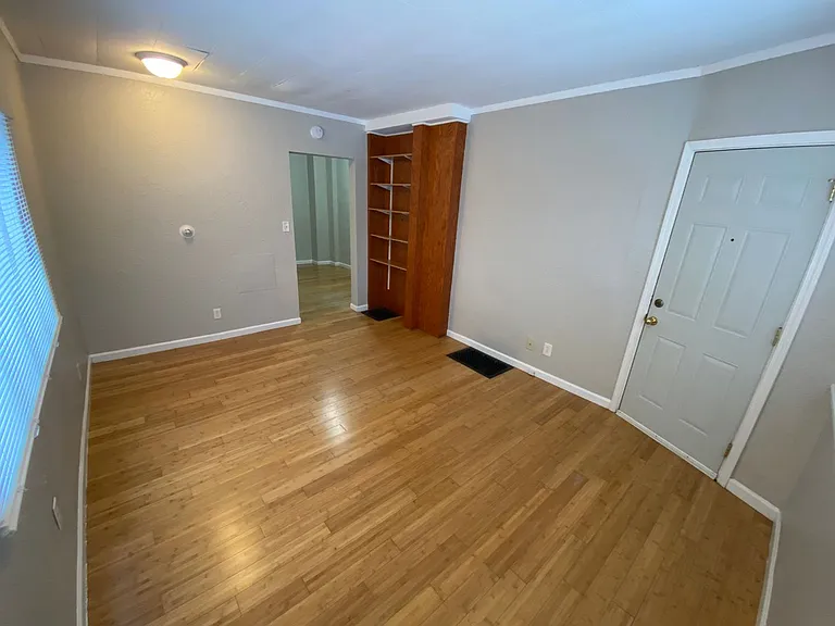 1147 26th Street — Photo 3