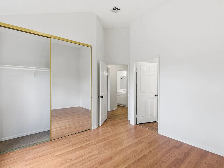 15603 Parthenia — Photo 14