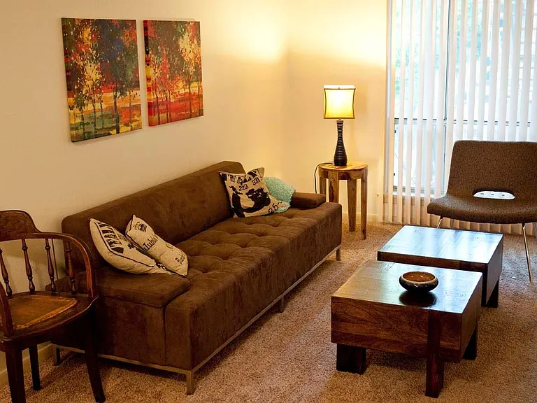 4007 Saint Charles Ave #214 — Photo 7